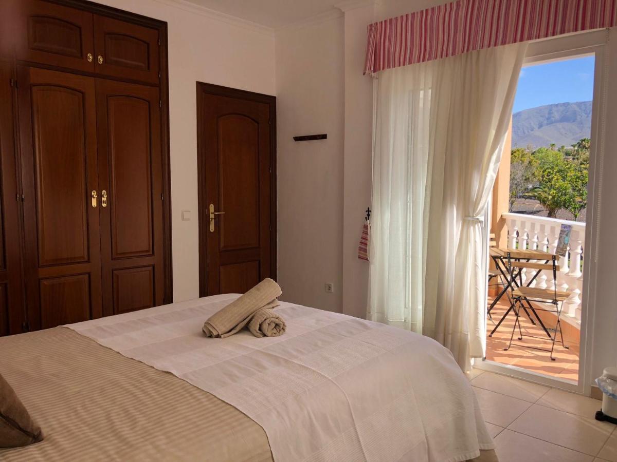 Duque Nest Hostel Адехе Екстериор снимка