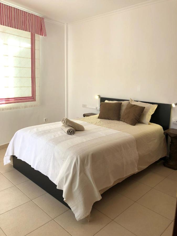 Duque Nest Hostel Адехе Екстериор снимка