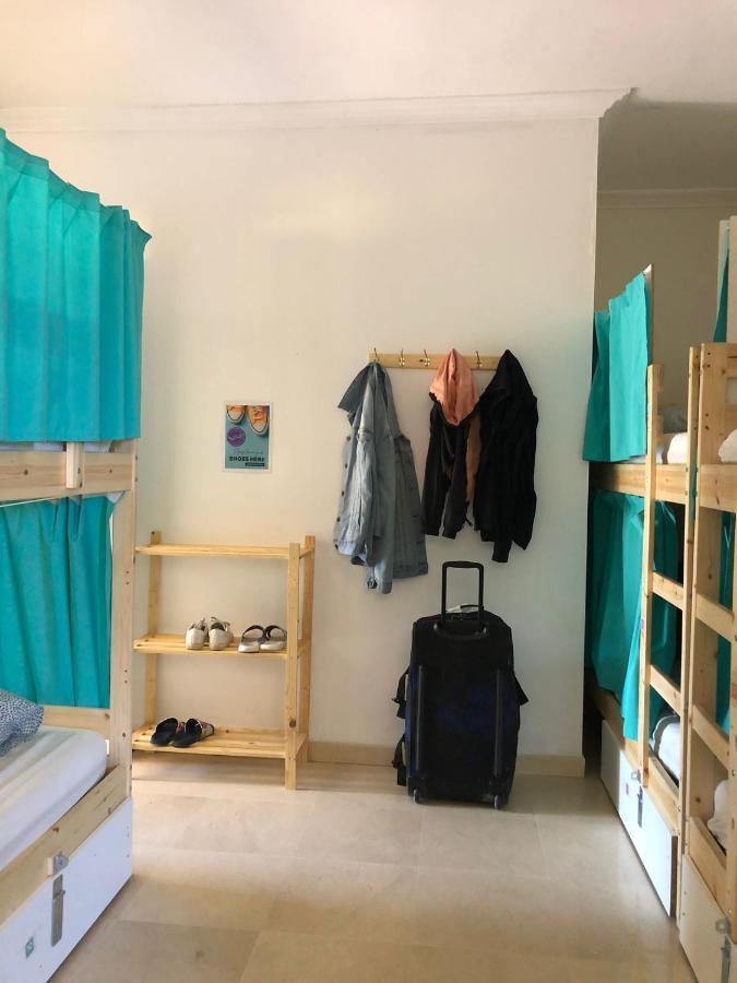 Duque Nest Hostel Адехе Екстериор снимка