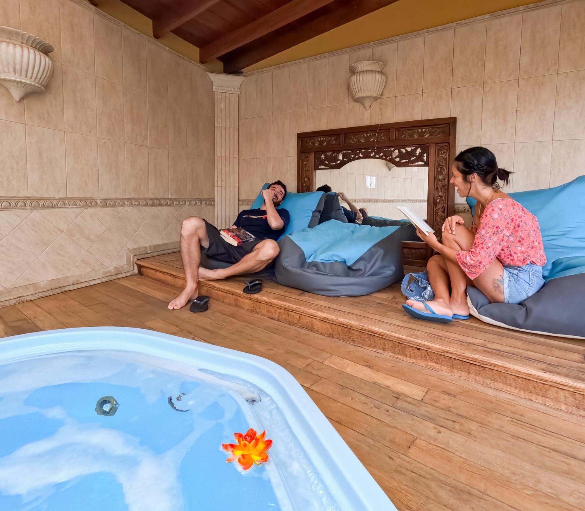 Duque Nest Hostel Адехе Екстериор снимка