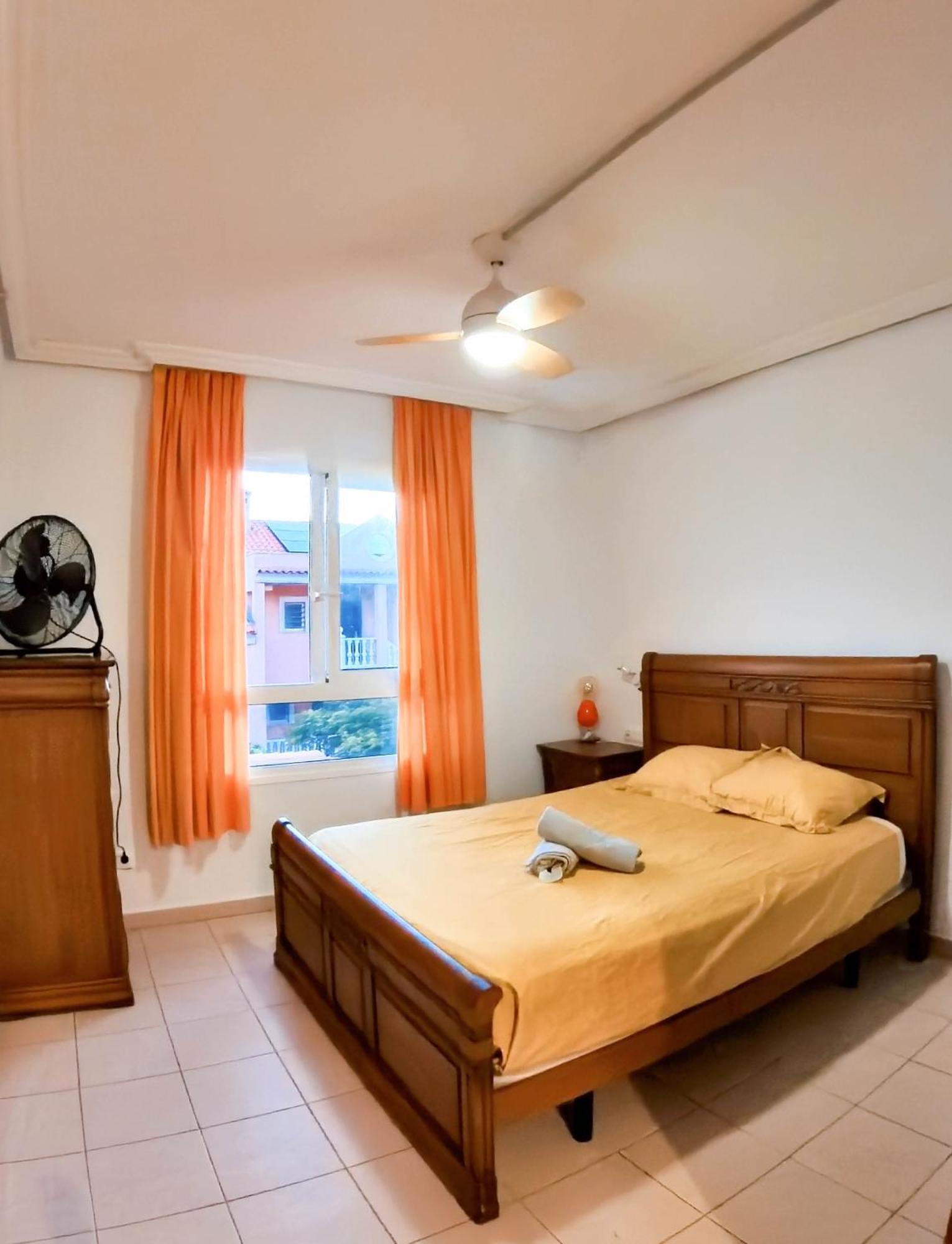 Duque Nest Hostel Адехе Екстериор снимка
