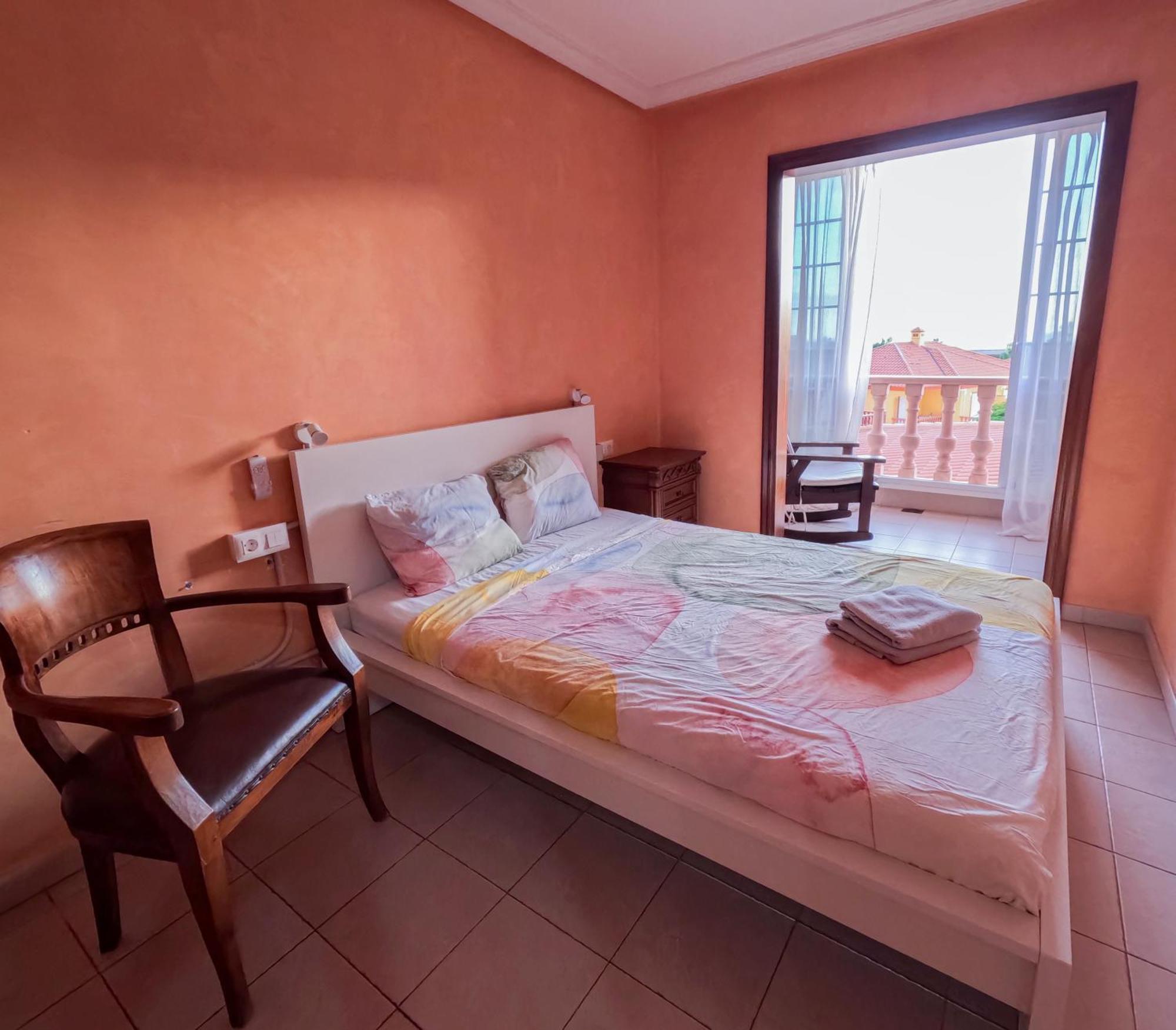 Duque Nest Hostel Адехе Екстериор снимка