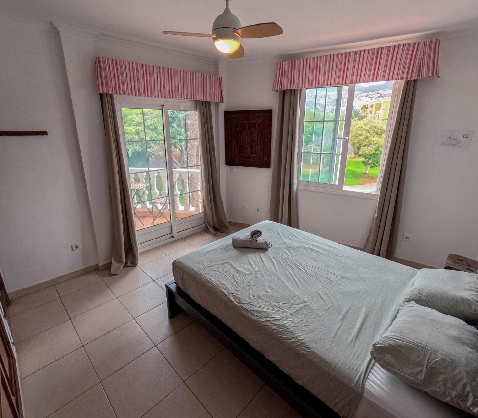 Duque Nest Hostel Адехе Екстериор снимка